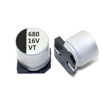 Capacità di stoccaggio elettrolitica di alluminio del condensatore 680uf 16v dell'OEM grande