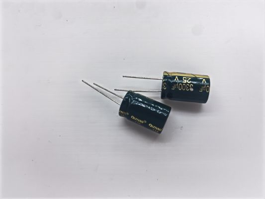 Capacitore elettrolitico in alluminio auto-curante da -40.C a 105.C polarizzato 2000-10000 ore
