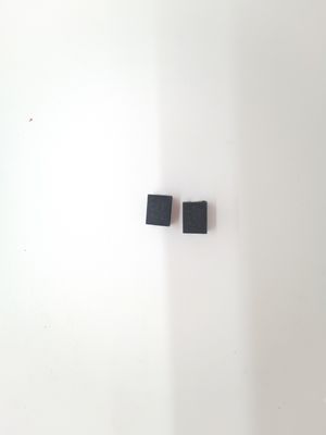 SMD Metal Oxide Varistor Tin Plated Termination For Surface Mount Devices Certificato CE/TUV/UL